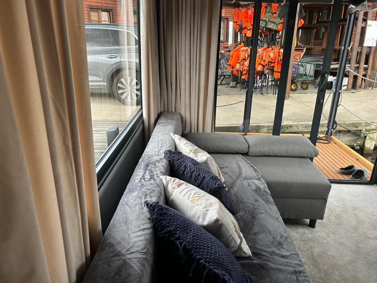 Dom Na Wodzie Hotel Węgorzewo Eksteriør billede