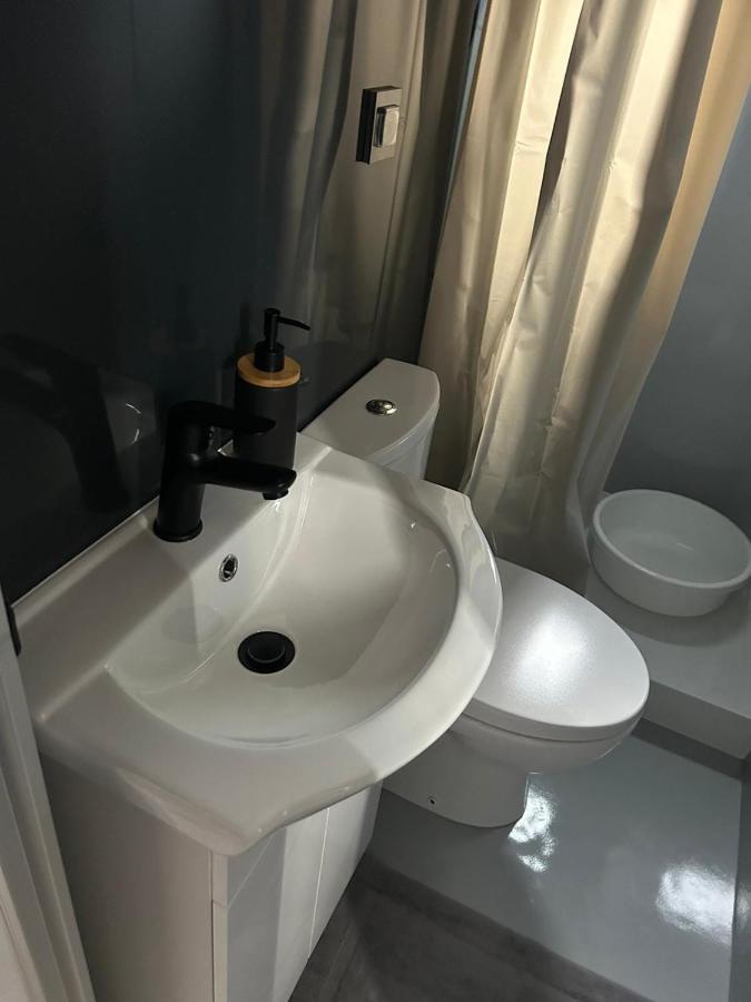 Dom Na Wodzie Hotel Węgorzewo Eksteriør billede